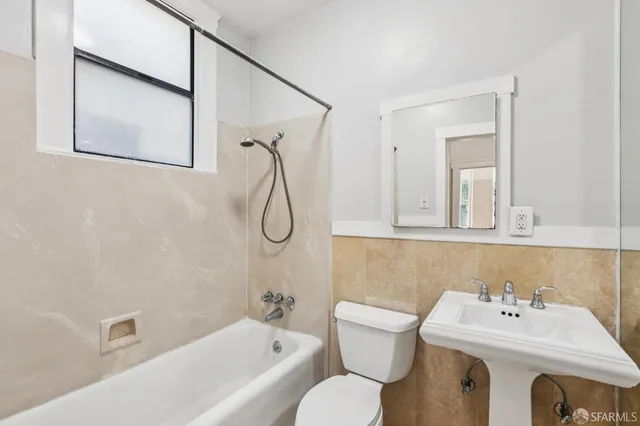 $2,445 | 2888 Folsom Street, Unit 1, San Francisco, CA 94110