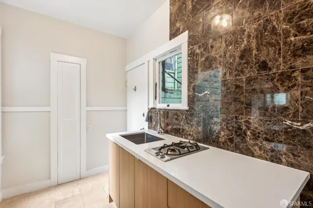 $2,445 | 2888 Folsom Street, Unit 1, San Francisco, CA 94110