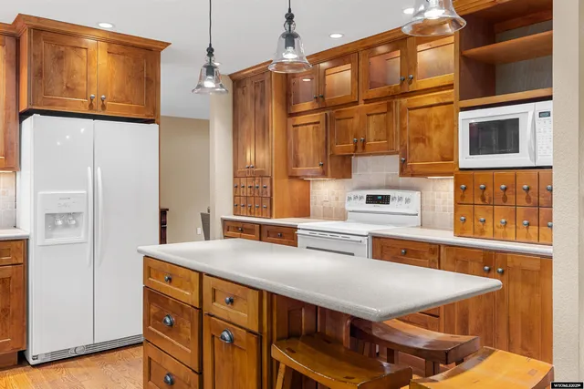 $575,000 | 1940 Kingsbury Drive, Casper, WY 82609