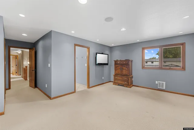 $575,000 | 1940 Kingsbury Drive, Casper, WY 82609