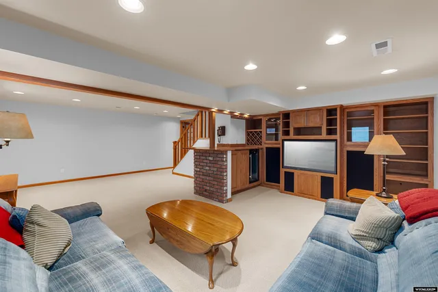 $575,000 | 1940 Kingsbury Drive, Casper, WY 82609