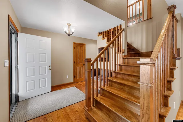 $575,000 | 1940 Kingsbury Drive, Casper, WY 82609