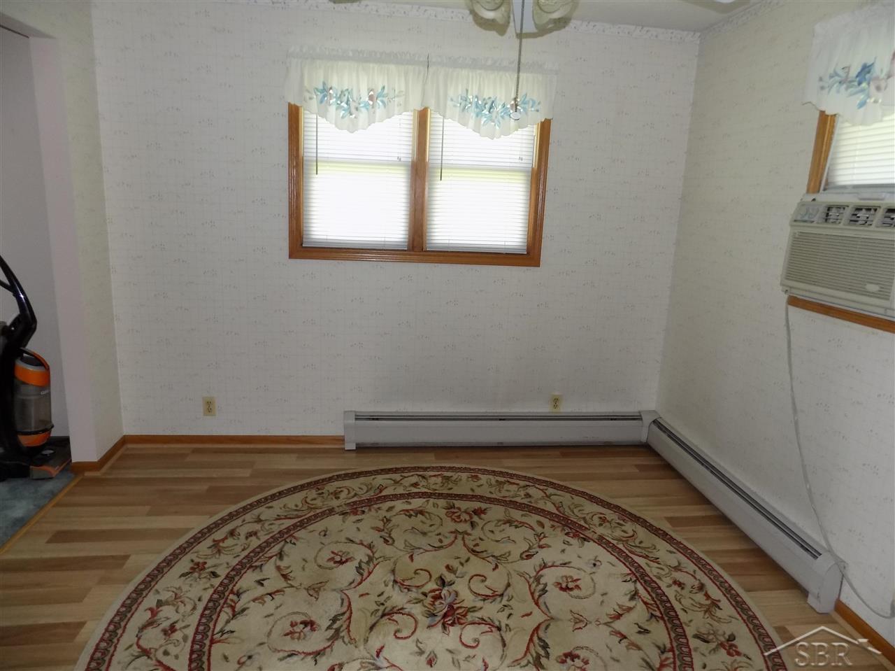 10254 Wadsworth Road Reese, MI 48757 - Photo 15 of 17 50052068-14.JPG