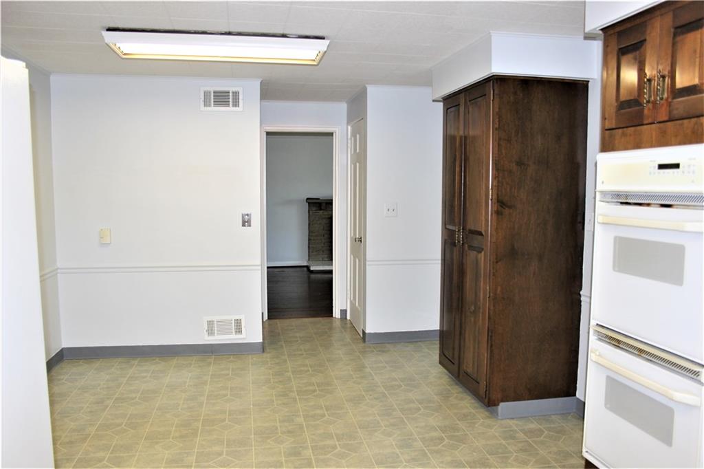 410 Decatur Avenue Pittsburgh, PA 15221 - Photo 10 of 22 Gallery Image 10