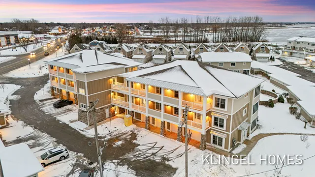 $549,000 | 930 West Savidge Street, Unit 2, Spring Lake, MI 49456