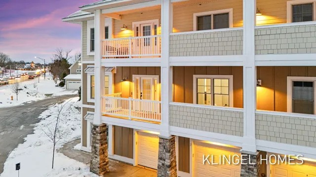 $549,000 | 930 West Savidge Street, Unit 2, Spring Lake, MI 49456