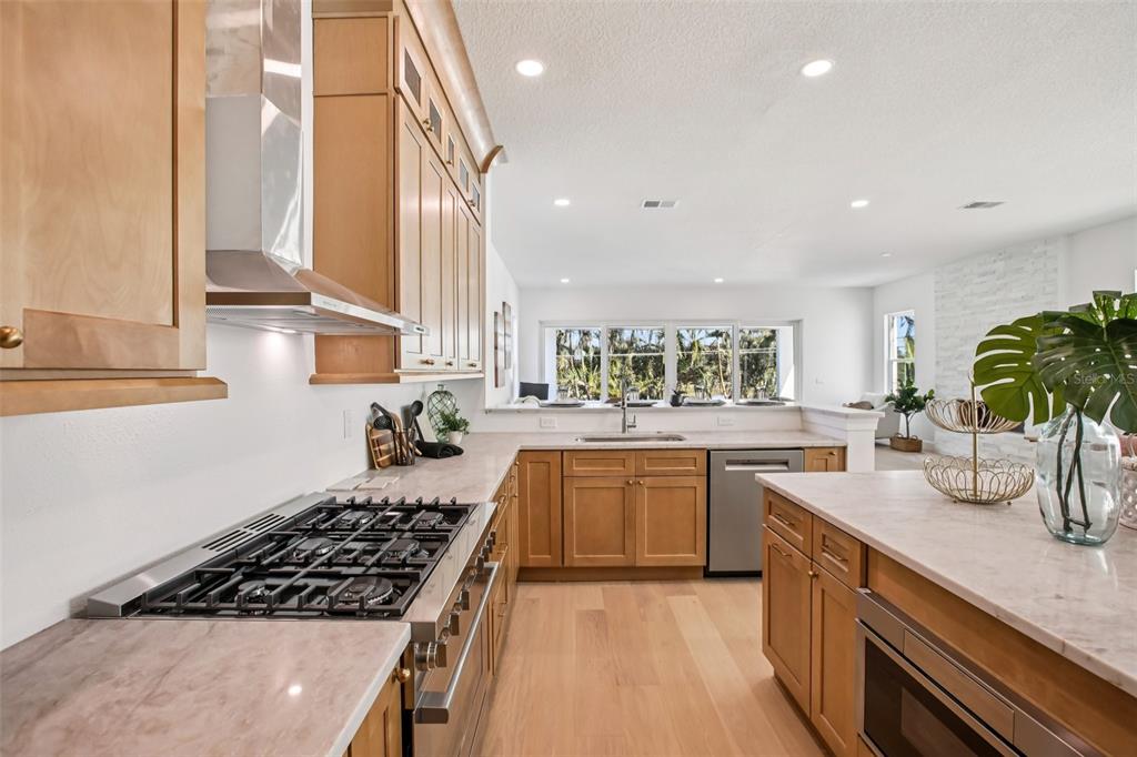 128 Ricardo Way Northeast St. Petersburg, FL 33704 - Photo 18 of 56