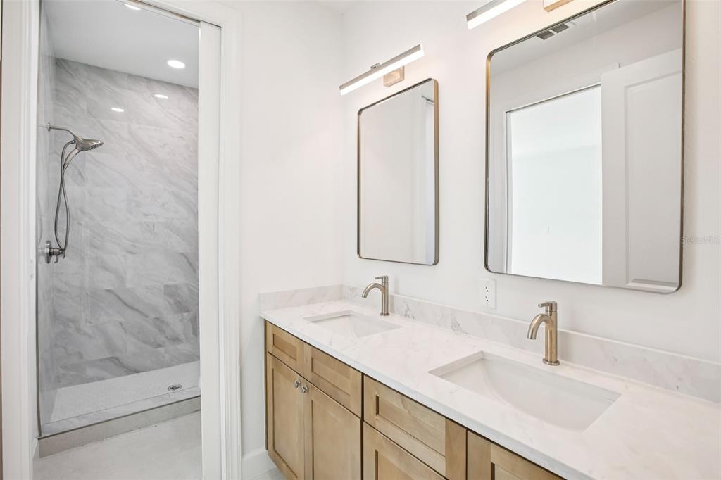 128 Ricardo Way Northeast St. Petersburg, FL 33704 - Photo 28 of 56