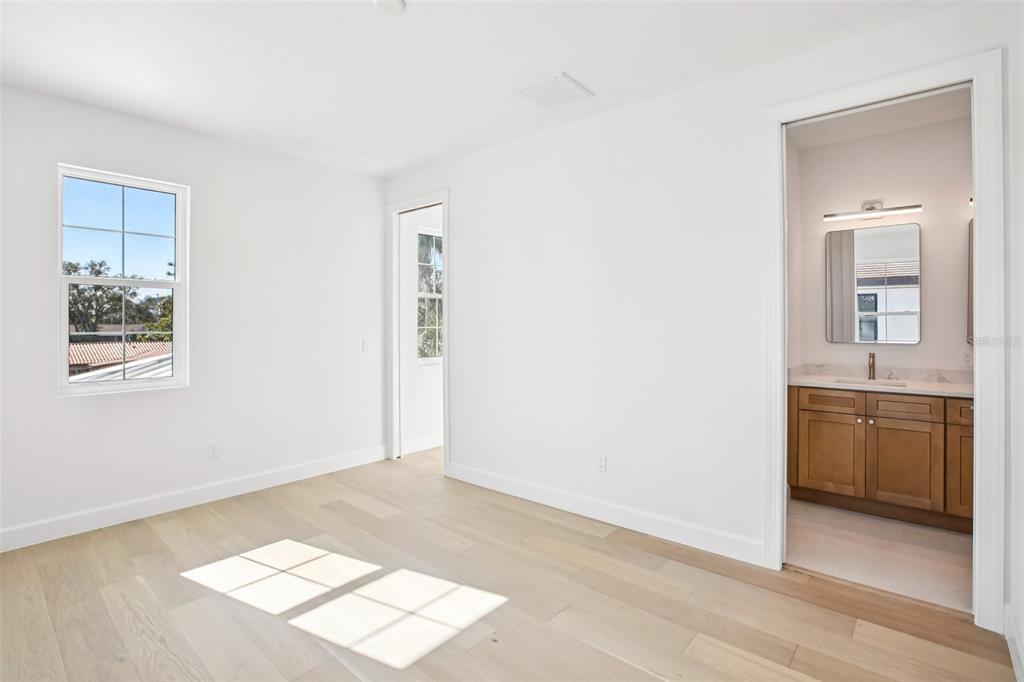 128 Ricardo Way Northeast St. Petersburg, FL 33704 - Photo 30 of 56