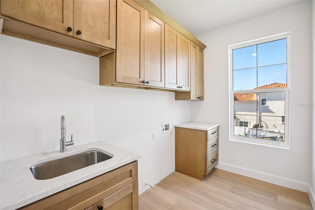 128 Ricardo Way Northeast St. Petersburg, FL 33704 - Photo 31 of 56