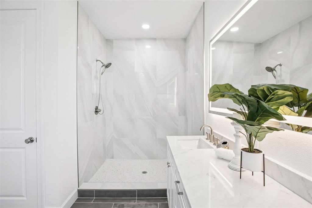 128 Ricardo Way Northeast St. Petersburg, FL 33704 - Photo 34 of 56