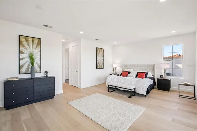 $2,595,000 | 128 Ricardo Way Northeast, St. Petersburg, FL 33704