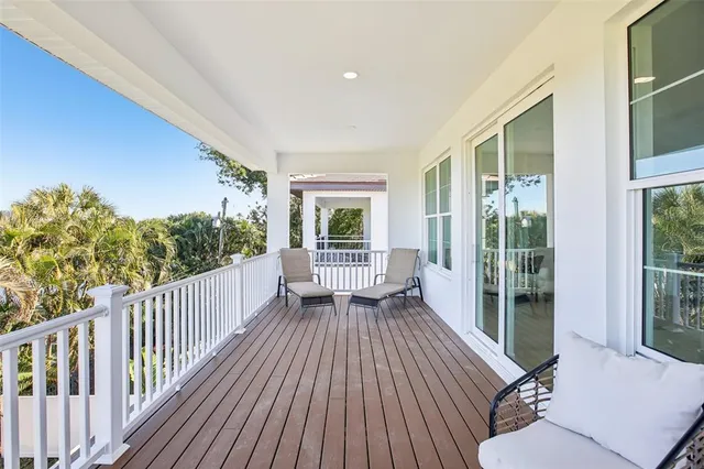 $2,595,000 | 128 Ricardo Way Northeast, St. Petersburg, FL 33704