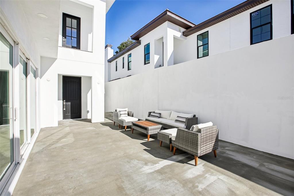 128 Ricardo Way Northeast St. Petersburg, FL 33704 - Photo 49 of 56