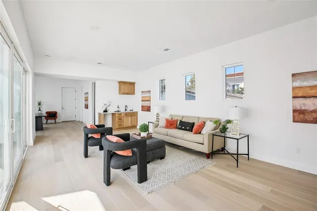 $2,595,000 | 128 Ricardo Way Northeast, St. Petersburg, FL 33704