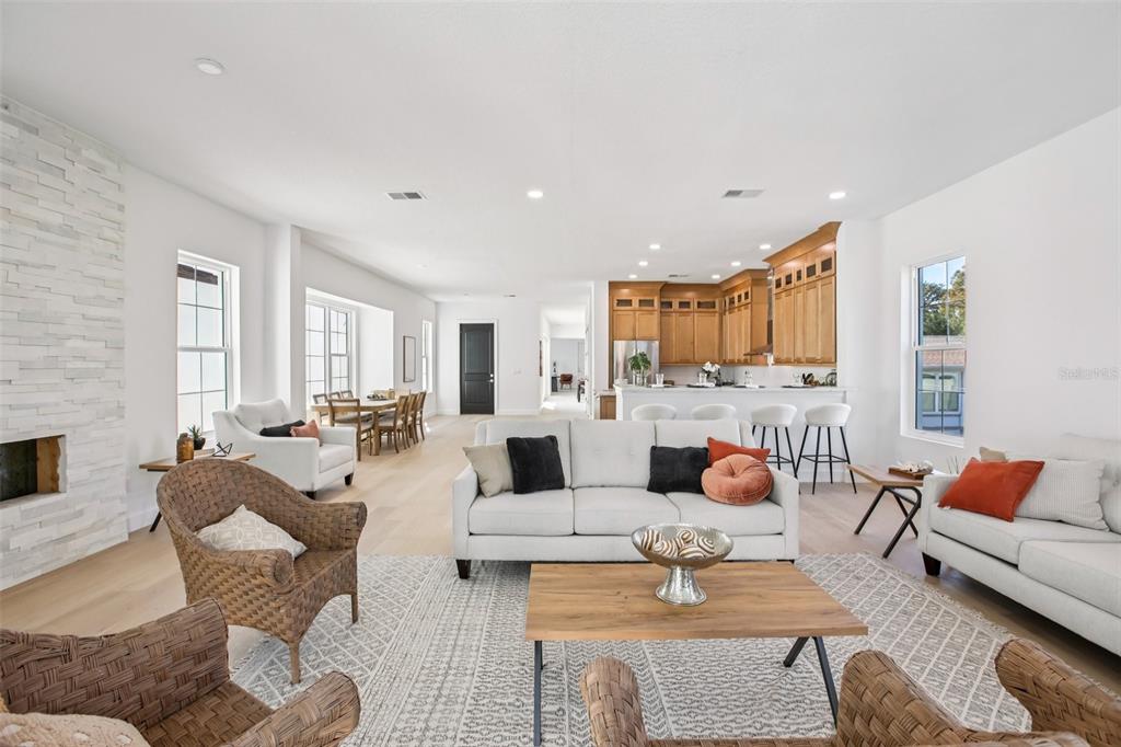 128 Ricardo Way Northeast St. Petersburg, FL 33704 - Photo 9 of 56