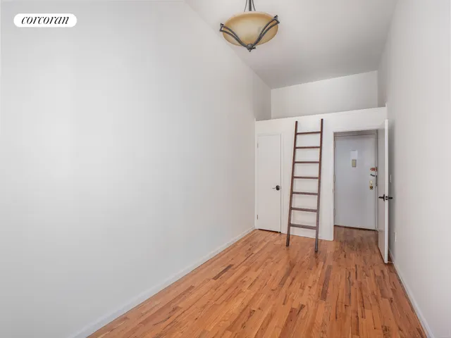 $5,950,000 | 54 West 71st Street | Upper West Side