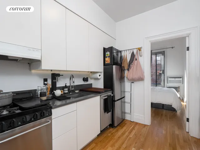 $5,950,000 | 54 West 71st Street | Upper West Side