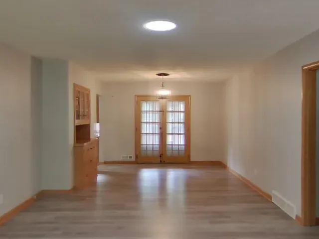 $1,749 | 406 East River Street, Monticello, MN 55362