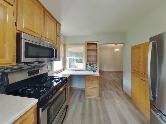 $1,749 | 406 East River Street, Monticello, MN 55362