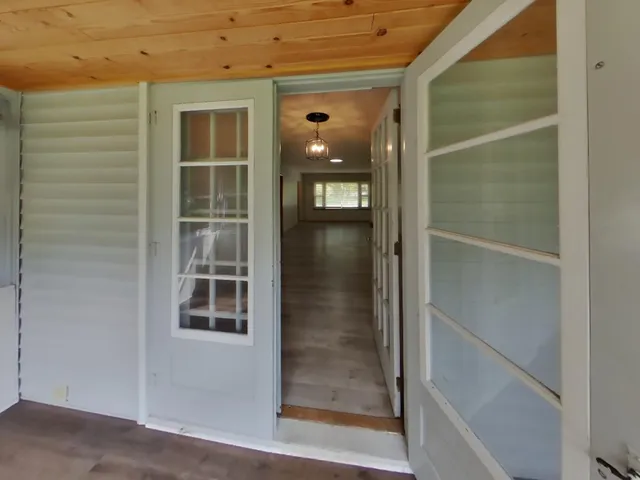 $1,749 | 406 East River Street, Monticello, MN 55362