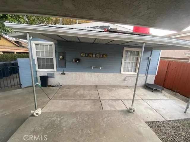 a house view with a outdoor space