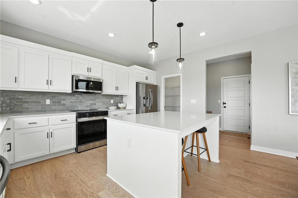 902 Southwest Bluebird Lane Oak Grove, MO 64075 - Photo 8 of 25