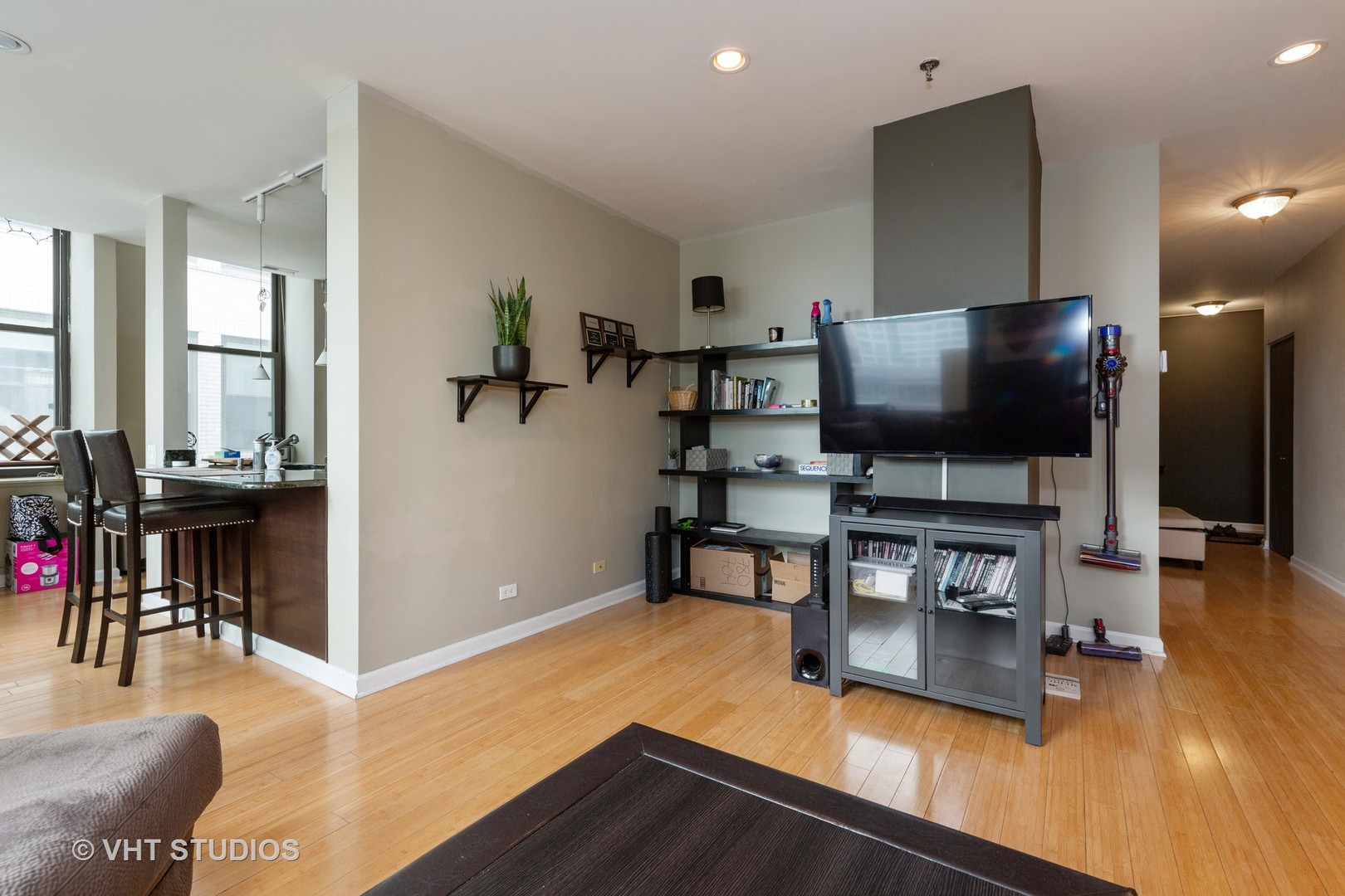 780 South Federal Street, Unit 704 Chicago, IL 60605 - Photo 4 of 12