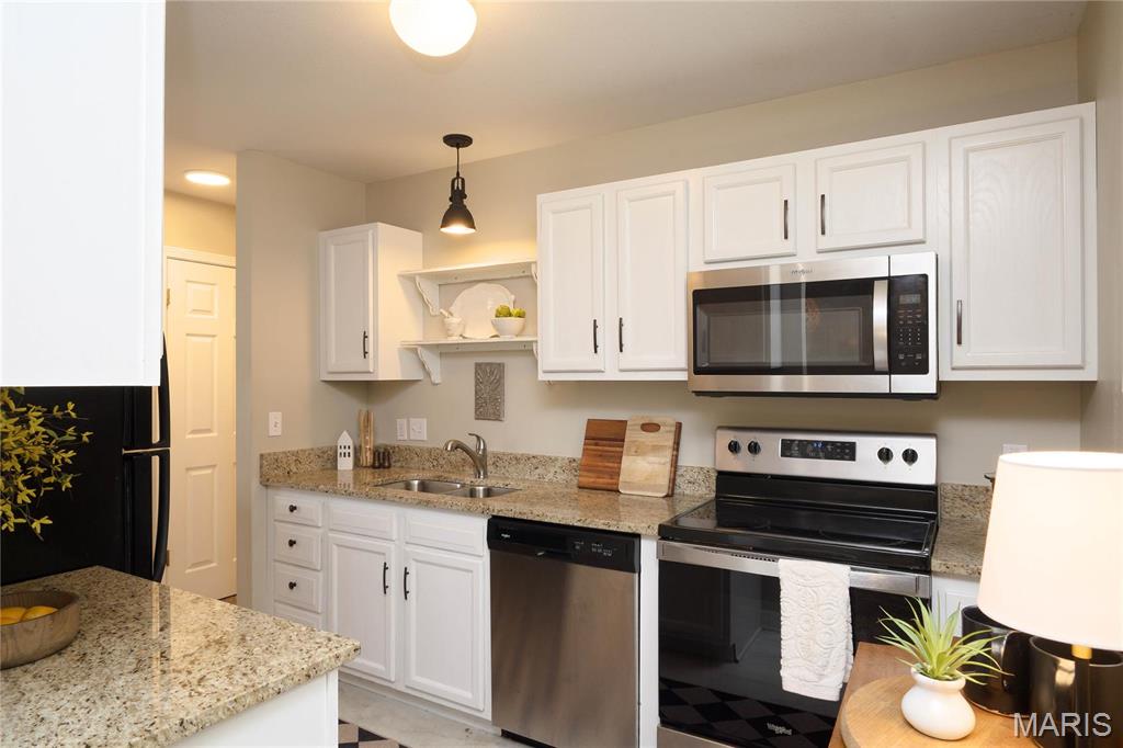 575 Bluebird Boulevard St. Clair, MO 63077 - Photo 9 of 51