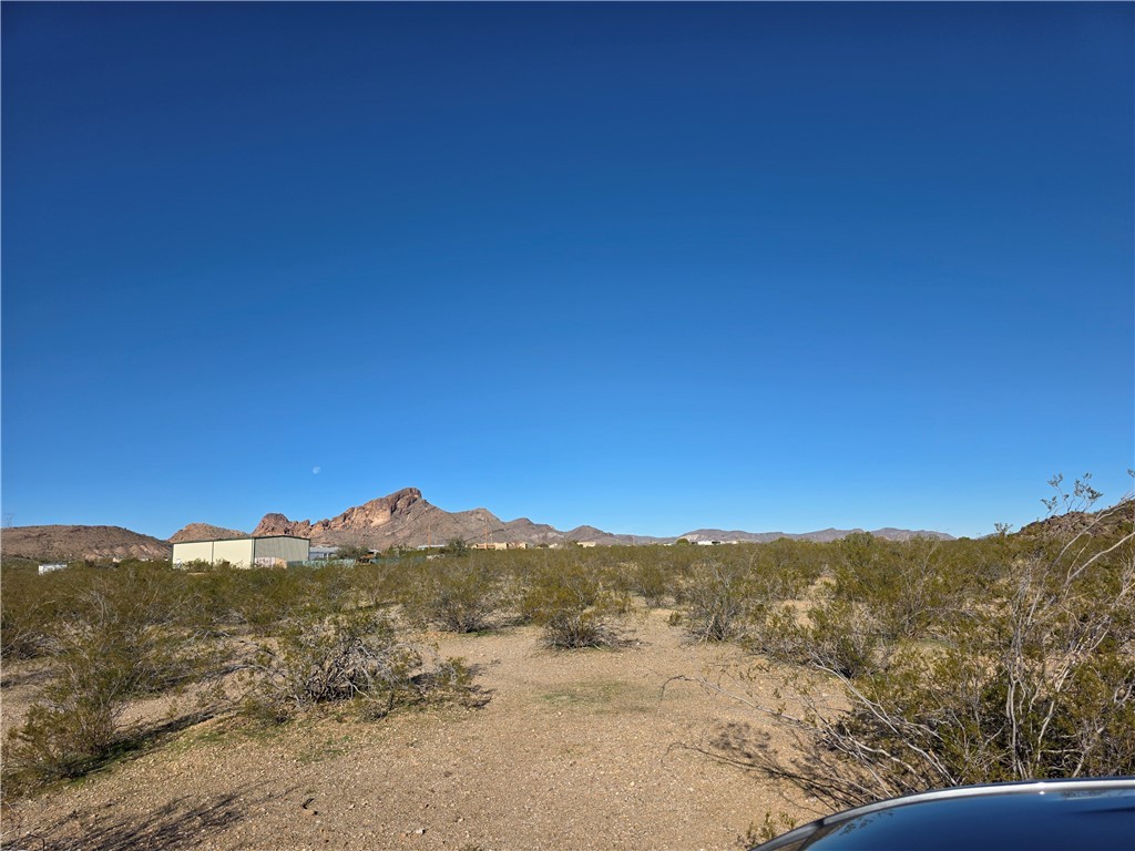 2033 Dewey Road Golden Valley, AZ 86413 - Photo 6 of 10