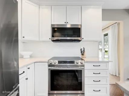 $599,900 | 703 East Redwood Lane, Arlington Heights, IL 60004