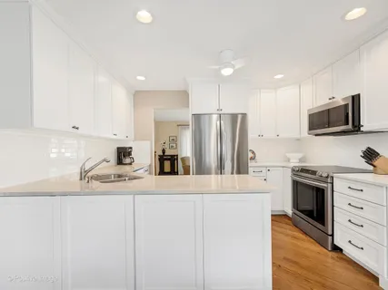 $599,900 | 703 East Redwood Lane, Arlington Heights, IL 60004
