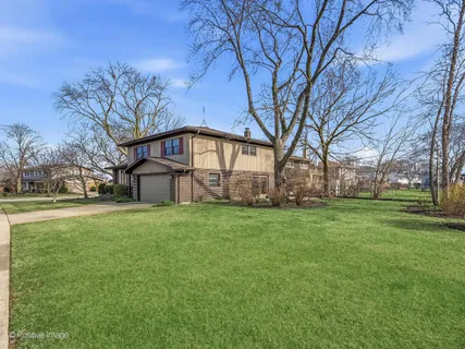 $599,900 | 703 East Redwood Lane, Arlington Heights, IL 60004