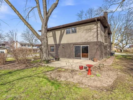 $599,900 | 703 East Redwood Lane, Arlington Heights, IL 60004