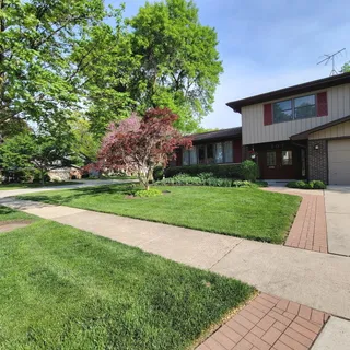 $599,900 | 703 East Redwood Lane, Arlington Heights, IL 60004