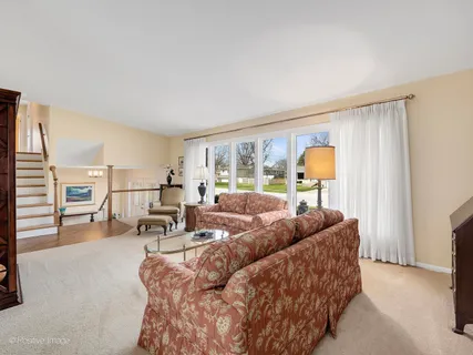 $599,900 | 703 East Redwood Lane, Arlington Heights, IL 60004