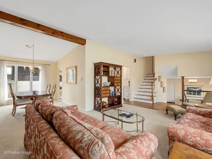 $599,900 | 703 East Redwood Lane, Arlington Heights, IL 60004