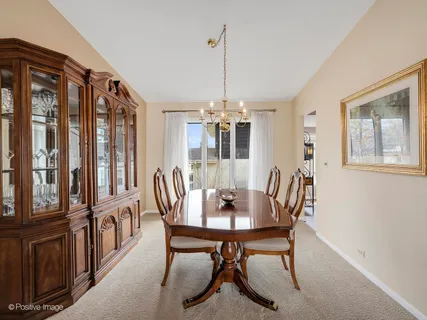 $599,900 | 703 East Redwood Lane, Arlington Heights, IL 60004