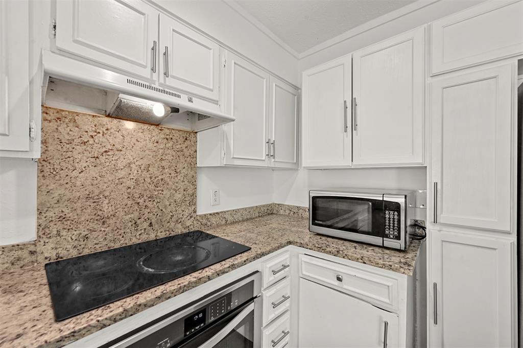 2029 Greenwood Road Carrollton, TX 75006 - Photo 6 of 20