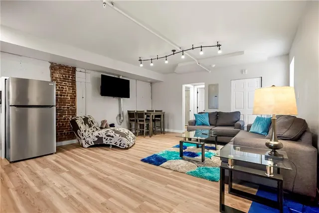 $2,750,000 | 1018 East Missouri Avenue, Kansas City, MO 64106