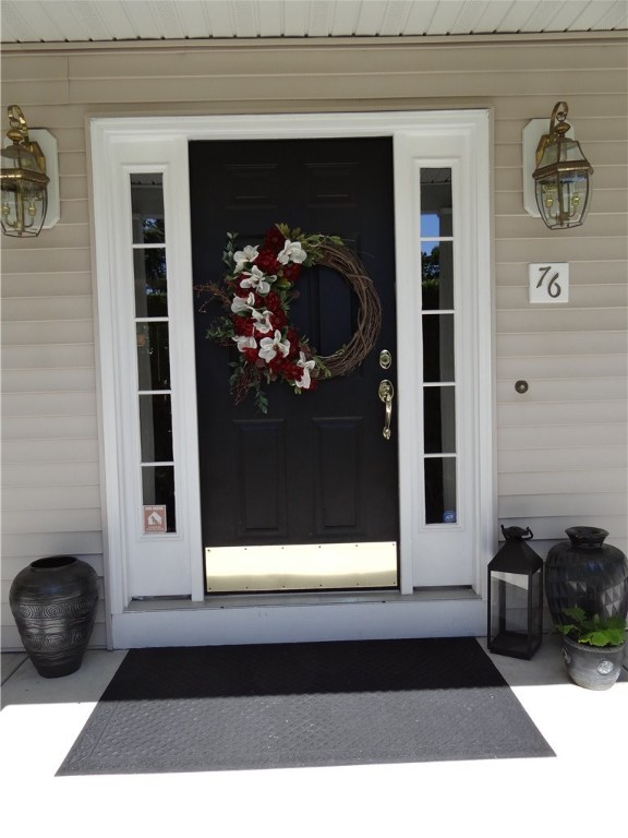 76 Fox Ridge Drive Cranston, RI 02921 - Photo 5 of 39 Gallery Image 5