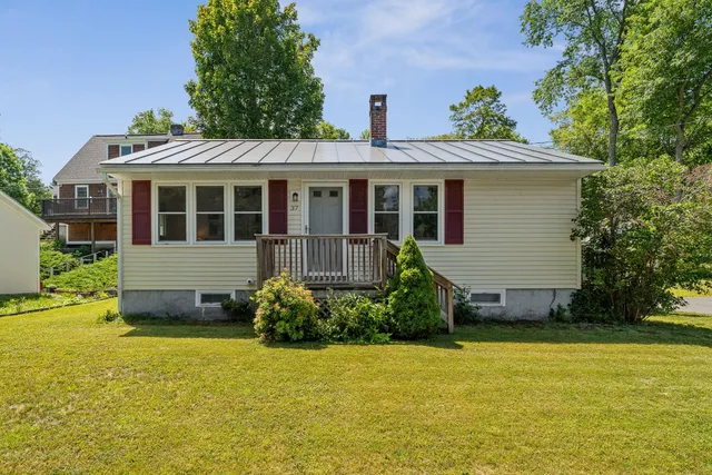 $449,500 | 37 Atwood Avenue, Woodstock, VT 05091