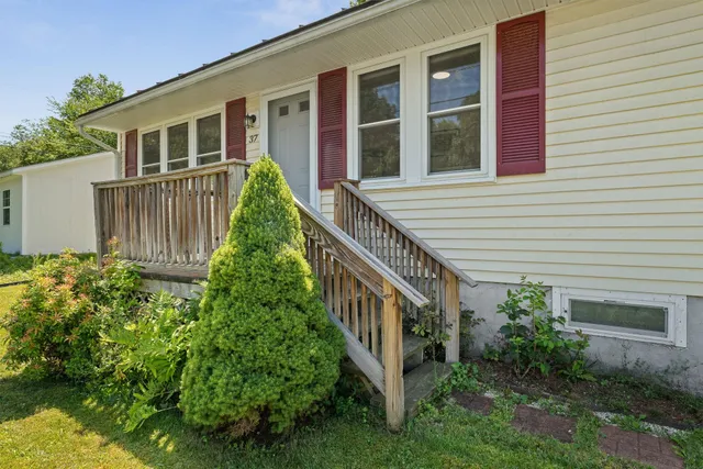 $449,500 | 37 Atwood Avenue, Woodstock, VT 05091