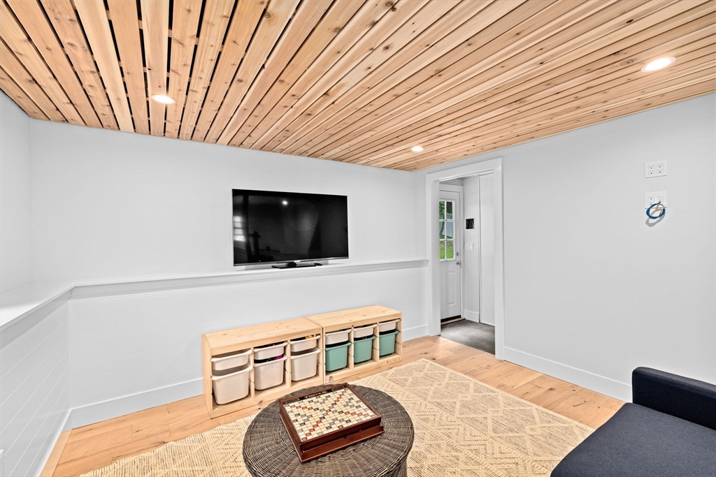 10 Grenadier Road Hingham, MA 02043 - Photo 26 of 42 Gallery Image 26