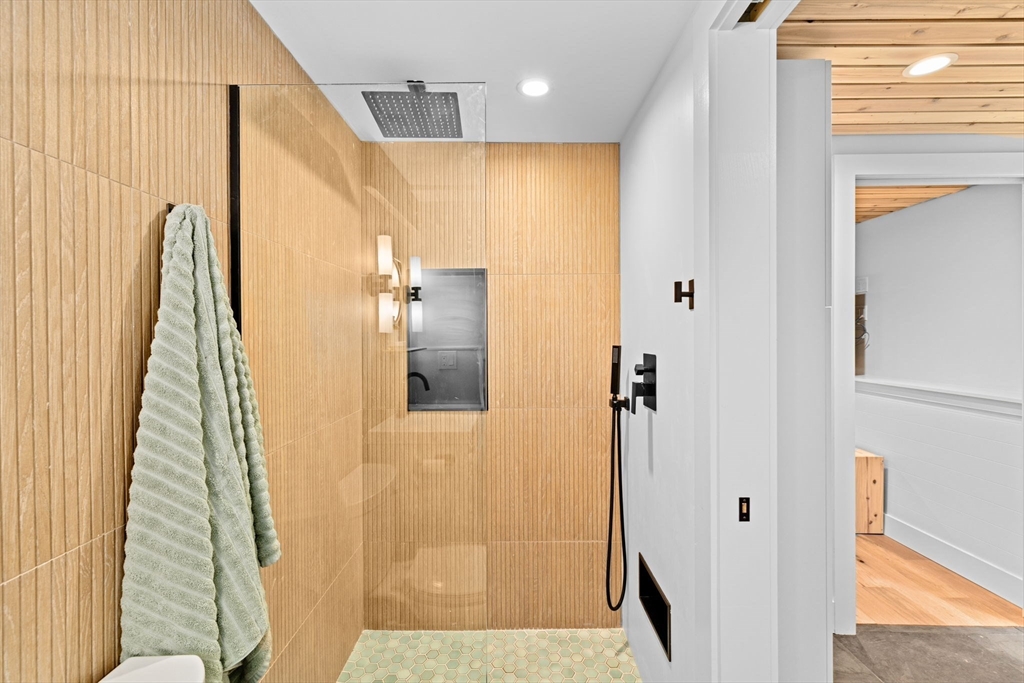 10 Grenadier Road Hingham, MA 02043 - Photo 32 of 42 Gallery Image 32