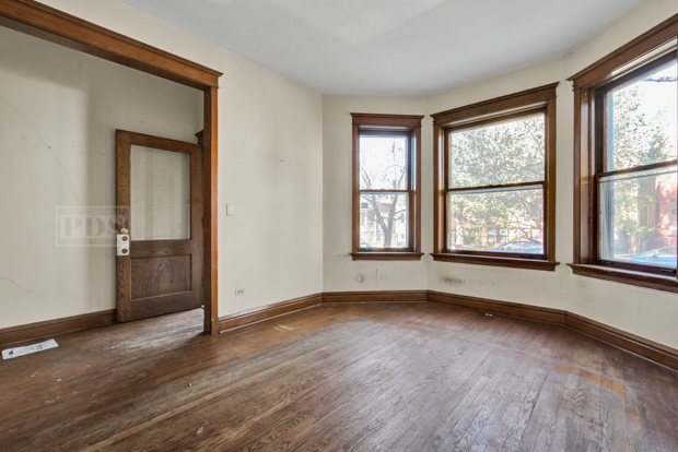 2843 West Fletcher Street Chicago, IL 60618 - Photo 5 of 17
