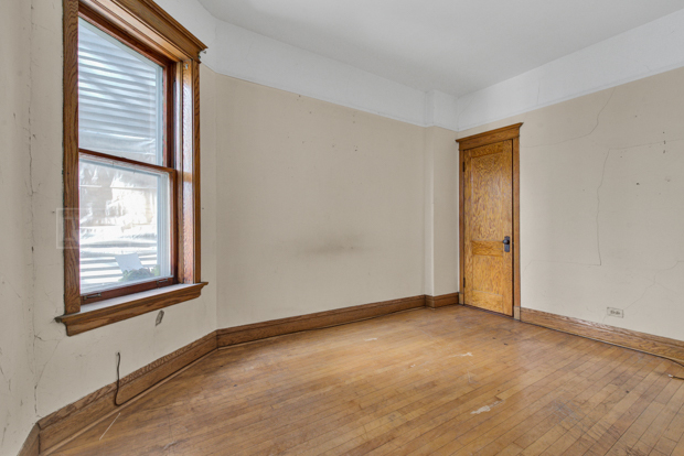 2843 West Fletcher Street Chicago, IL 60618 - Photo 8 of 17
