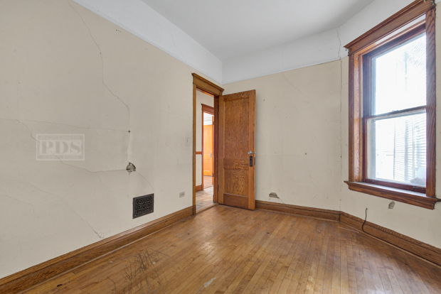 2843 West Fletcher Street Chicago, IL 60618 - Photo 9 of 17
