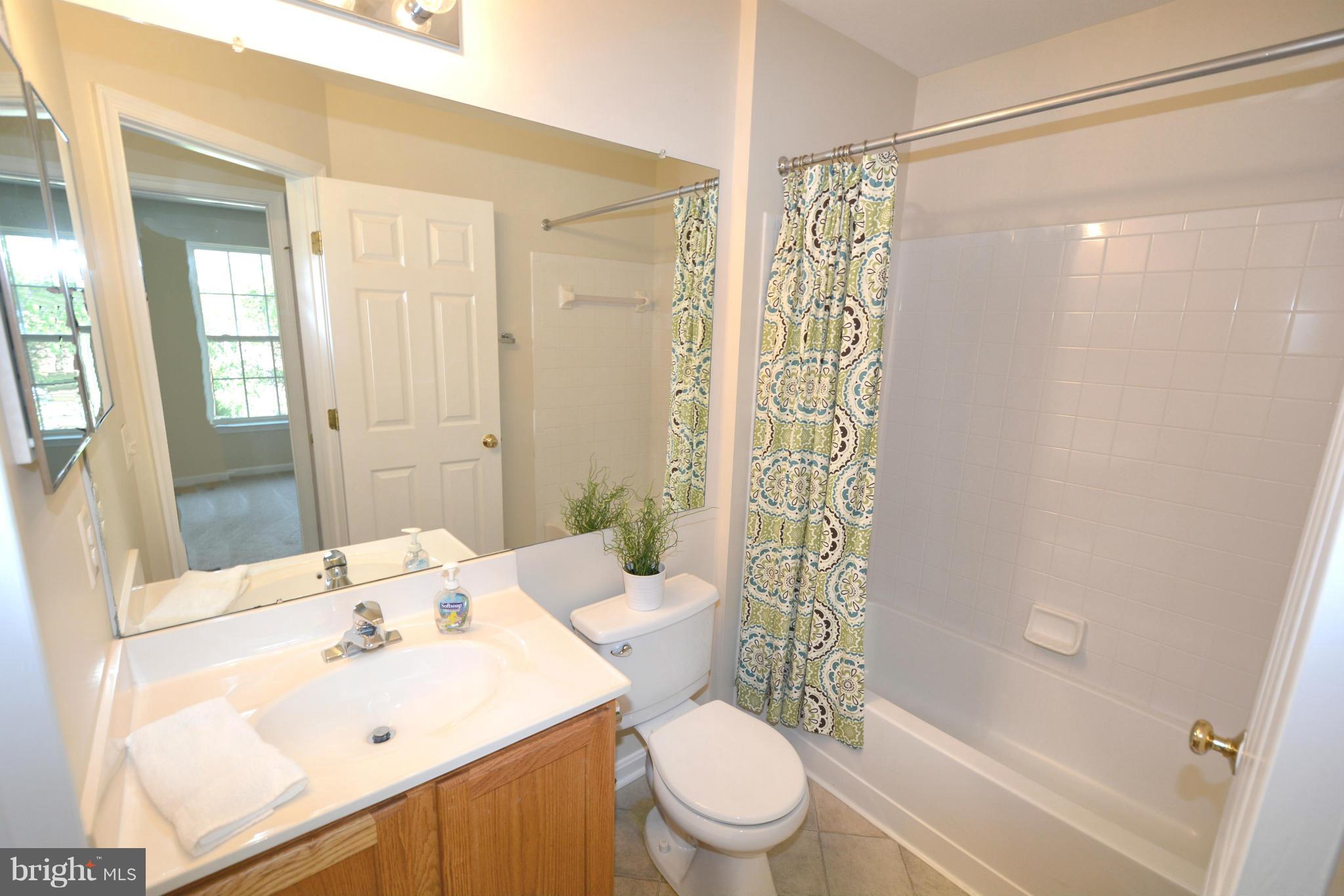 750 Howards Loop, Unit 53 Annapolis, MD 21401 - Photo 26 of 30 Bath