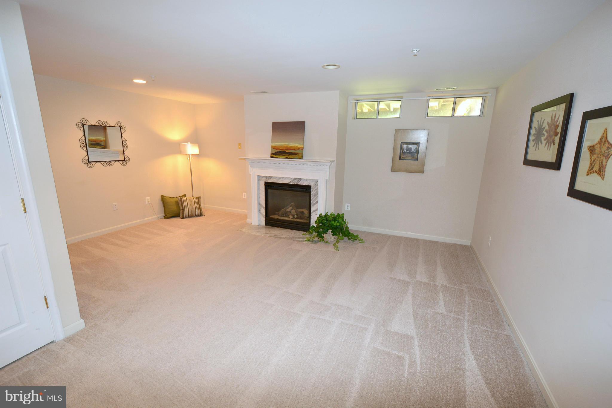 750 Howards Loop, Unit 53 Annapolis, MD 21401 - Photo 27 of 30 Family Room